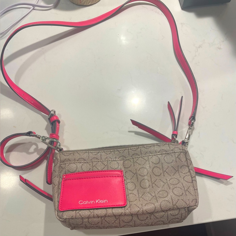Calvin Klein Crossbody, converts into a fanny pack